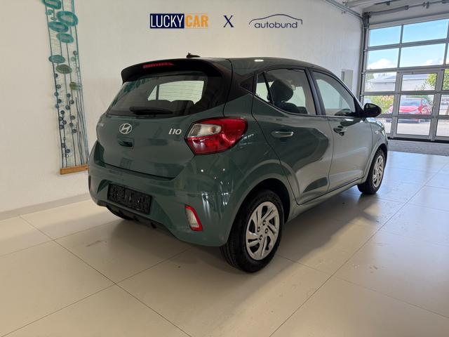 Hyundai i10 GO Mangrove Green
