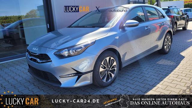 Lagerfahrzeug Kia Ceed - SPIN 1.5 Spin Navi Shzg Lhzg PDC Cam 16Zoll 
