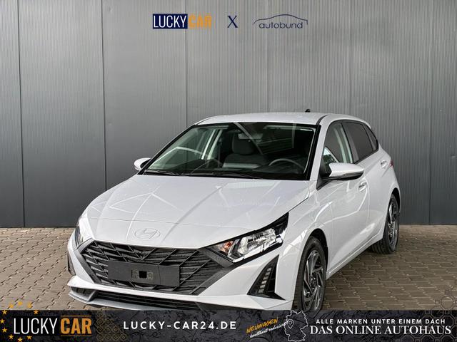 Lagerfahrzeug Hyundai i20 - Pure 1.2 MPI / Navi PDC Hinten   Kamera Abgedunkelte Scheiben Tempomat Alu 16"