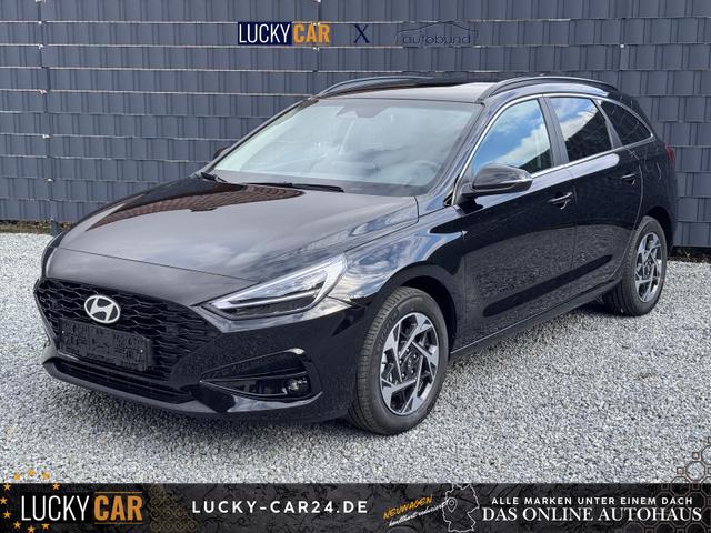 Lagerfahrzeug Hyundai i30 Kombi - Family Automatik Smart Paket