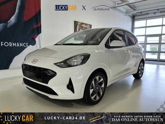 Lagerfahrzeug Hyundai i10 - GO  1.0 MT 46 kW (63 PS) 5 Jahre Garantie, Klimaautomatik, Navigationssystem, Apple CarPlay & Android Auto, Sitzheizung, Lenkradheizung, Einparkhilfe hinten, R&uuml;ckfahrkamera, Privacy Glass, 15" Leichtmetallfelgen, uvm.