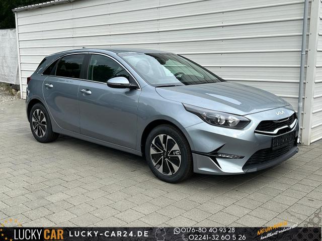 Lagerfahrzeug Kia Ceed - Gold 1.5 T-GDi, DCT Android Auto Navi WinterPak Klimaauto 16" Kamera PrivacyGlas 