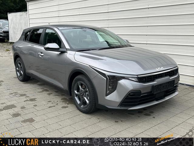 Lagerfahrzeug Kia K4 - Gold 1.6 T-GDi DCT Android Auto Navi Totwinkel SHZ Kamera PrivacyGlas ACC Keyless 2Z Klimaauto 