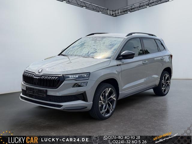 Lagerfahrzeug Skoda Karoq - Sportline 1,5 TSI DSG 2ZKlimaautomatik Canton Anh&auml;ngerkupplung Totewinkel Assistent 2 x Einparkhilfe Kamera 19 Zoll Felgen adaptiver Tempomat 5J Garantie