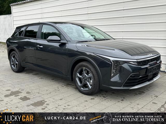 Lagerfahrzeug Kia K4 - Gold 1.6 T-GDi DCT Android Auto Navi Totwinkel SHZ Kamera PrivacyGlas ACC Keyless 2Z Klimaauto 