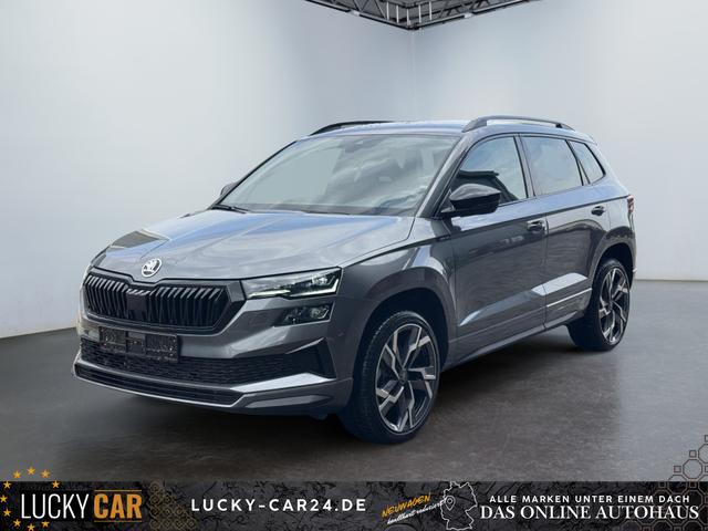Lagerfahrzeug Skoda Karoq - Sportline 1,5 TSI DSG 2ZKlimaautomatik Canton Anh&auml;ngerkupplung Totewinkel Assistent 2 x Einparkhilfe Kamera 19 Zoll Felgen adaptiver Tempomat 5J Garantie