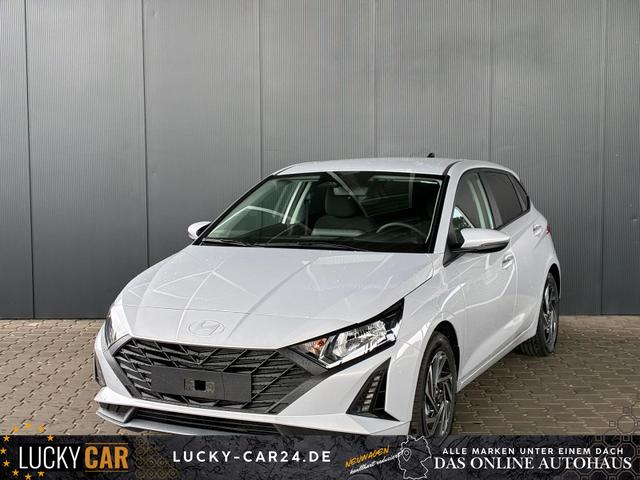 Lagerfahrzeug Hyundai i20 - Pure 1.2 MPI / Navi PDC Hinten   Kamera Abgedunkelte Scheiben Tempomat Alu 16"
