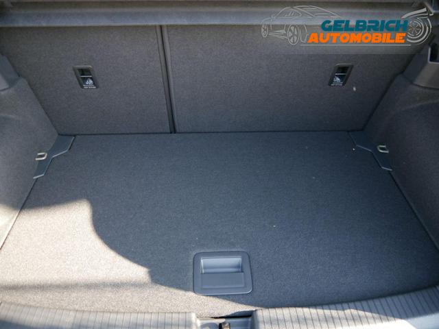 Volkswagen T-Cross LIFE 1.0 TSI * WINTERPAKET PDC KLIMA DAB LANE ASSIST FRONT 