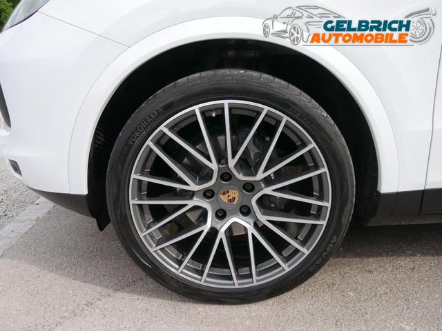 Porsche Cayenne Coup&eacute; *LED*SZH*KAMERA*AHK*DAB*NAVI*PANO*HEAD-UP*22 ZOLL* 