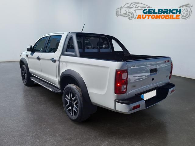 JAC Motors / T8 Pick Up Doppelkabine / Weiß / Pro / / 