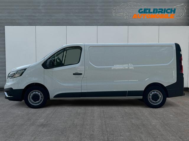 Renault / Trafic / / / / 