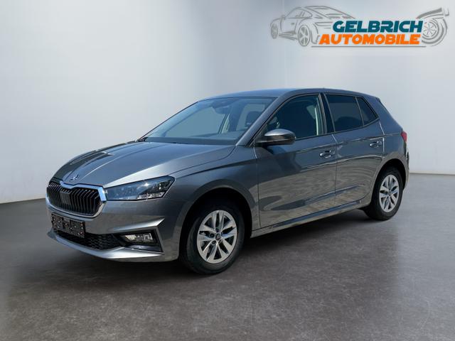 Skoda Fabia Extra Plus 1,5 TSI DSG Klima SmartLink Einparkhilfe 5J Garantie LED Alu Felgen Kamera Sitzheizung Bluetooth 