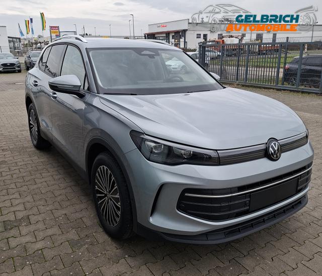 Volkswagen Tiguan LIFE 1.5 eTSI 150PS DSG, Silber-Met, 18" Alu NAPOLI, LED-PLUS-SCHEINWERFER, ELEKTR. HECKKLAPPE, KEYLESS ACCESS, PRIVACY-GLAS, DACHRELING, WINTER-PAKET, ACC, Park Assist, Parksensoren, Kamera, 3-Zonen-Climatronic, Radio/Wireless App-Connect, Digitales Cockpi 