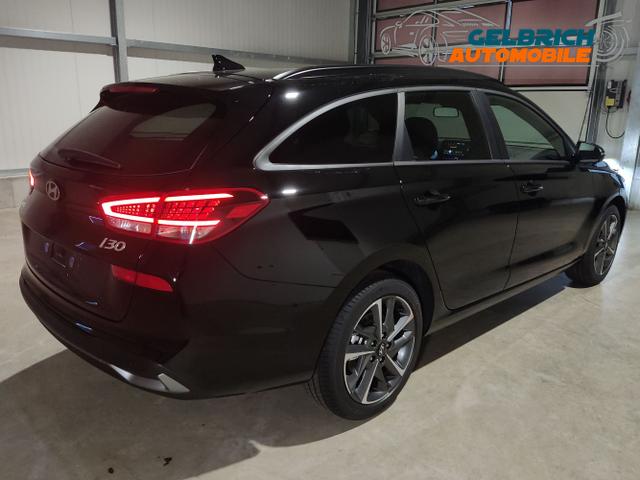 Hyundai / i30 Kombi / Schwarz / / / , Beispielbilder, ggf. teilweise mit Sonderausstattung