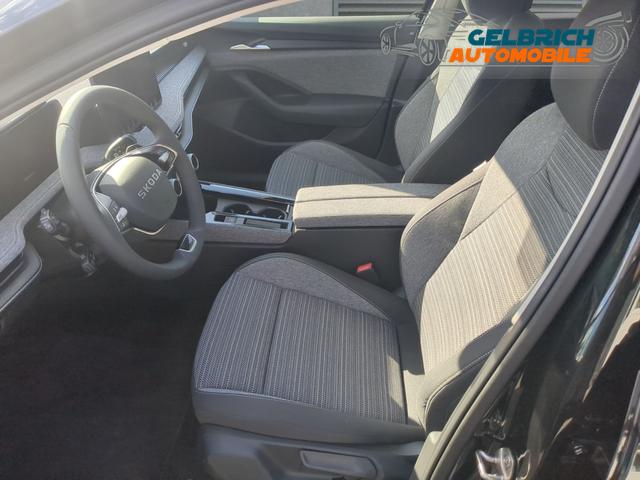 Skoda Superb Combi Selection AHK+NAVI+KAM+EL.HECKKL... 2.0 TDI DSG 