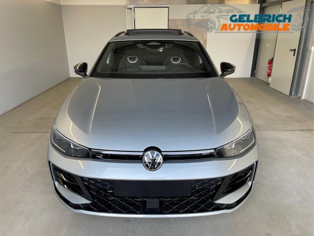 Volkswagen / Passat Variant / Silber / / / 265PS AHK+Pano+Harman Kardon