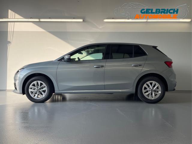 Skoda / Fabia / Silber / / / 115PS DSG GV5+AHK+Alu+Kessy+Climatronic+Sitzheiz+Kamera+Sunset