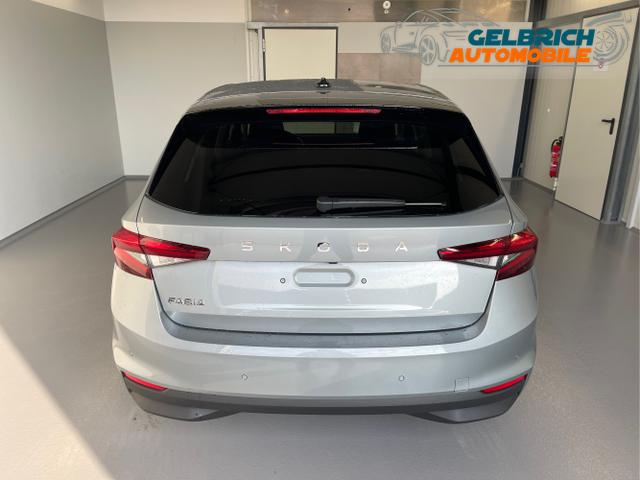 Skoda / Fabia / Silber / / / 115PS DSG GV5+AHK+Alu+Kessy+Climatronic+Sitzheiz+Kamera+Sunset