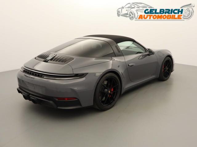 Porsche 992 GTS 