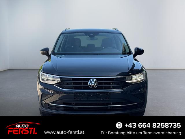 Gebrauchtfahrzeug Volkswagen Tiguan - 1.5 TSI Active Navi Kam PDC SHZ AHK