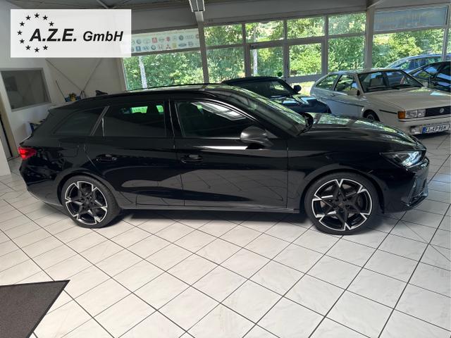 Cupra / Leon Sportstourer / Schwarz / / / VZ 2.0 TSI DSG 4x4 *NAVI*LED*EL.KLAPPE*AHK*PANO*TWA*