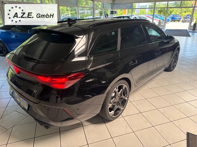 Cupra / Leon Sportstourer / Schwarz / / / VZ 2.0 TSI DSG 4x4 *NAVI*LED*EL.KLAPPE*AHK*PANO*TWA*