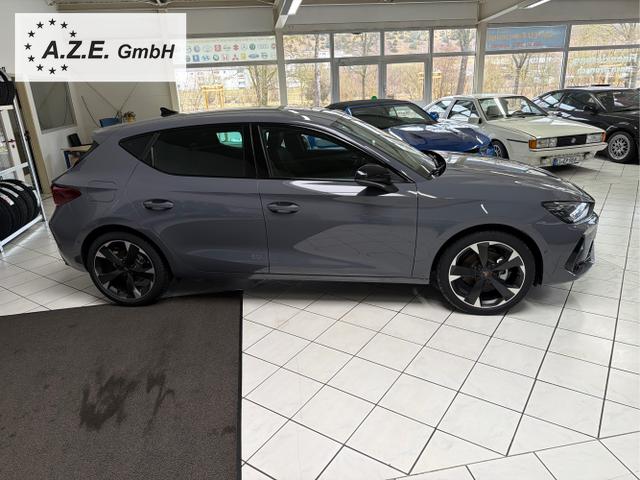 Cupra / Leon / Grau / / / 1.5 eTSI DSG *SH*NAVI*LED*TWA*APP*KAMERA*AHK*