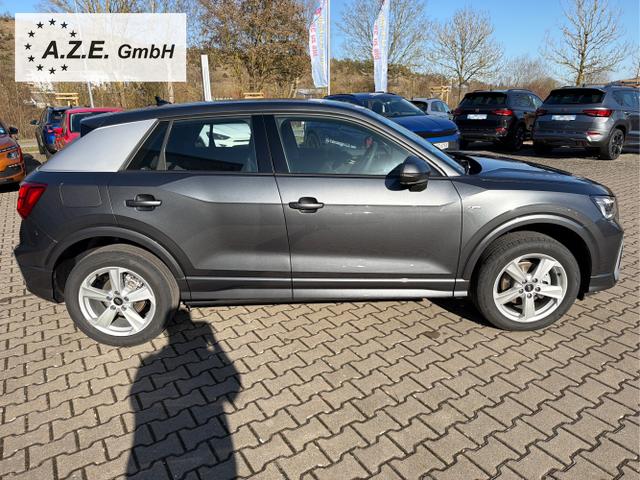 Audi / Q2 / Grau / / / Q2 35 TFSI S-Tronic S-LINE *MATRIX*APP*ACC*KAMERA*EL.KLAPPE*