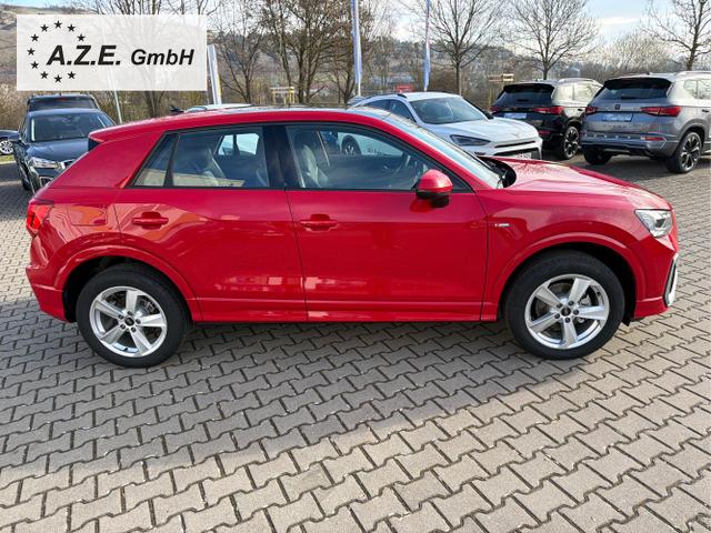 Audi / Q2 / Rot / / / Q2 35 TFSI S-Tronic S-LINE *PANO*MATRIX*APP*ACC*KAMERA*EL.KLAPPE*