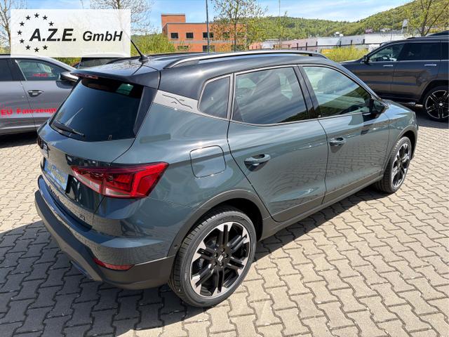 Seat / Arona / Blau / / / 1.0 TSI DSG FR *NAVI*AHK*LED*KAMERA*ACC*MFL*TWA*SH*5J. Gar.*