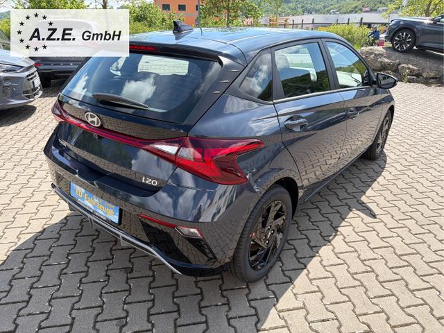 Hyundai / i20 / Grau / / / Go! Plus 1.0 T-GDI DCT *NAVI*LED*KAMERA*PDC*SH*LHZ*2026!