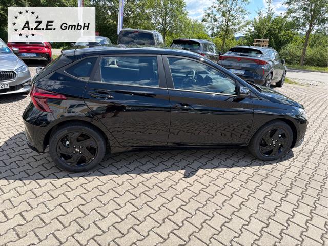 Hyundai / i20 / Schwarz / / / Go! Plus 1.0 T-GDI *NAVI*LED*KAMERA*PDC*SH*LHZ*2026!