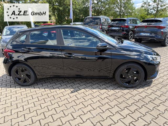 Hyundai / i20 / Schwarz / / / Go! Plus 1.0 T-GDI DCT *NAVI*LED*KAMERA*PDC*SH*LHZ*2026!