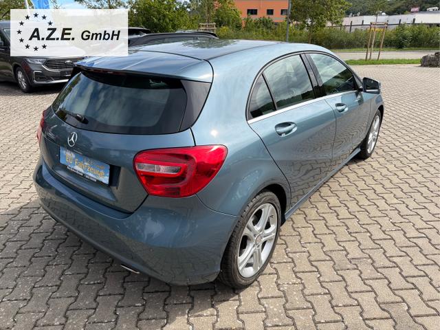 Mercedes-Benz / A-Klasse / Blau / / / A 180 Urban BlueEfficiency *AHK*