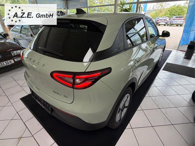 Geely / E2 / Gr&uuml;n / / / E2 MAX 47,14 kWh *NAVI*SH*LHZ*TWA*KAMERA*PDC*LED*8J. GAR.*