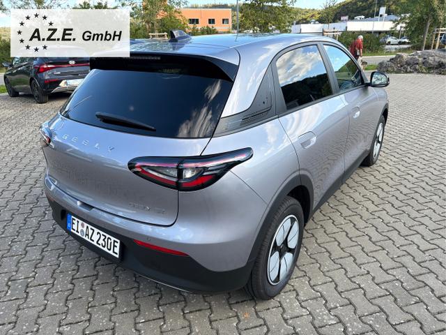 Geely / E2 / Silber / / / E2 MAX 47,14 kWh *NAVI*SH*LHZ*TWA*KAMERA*PDC*LED*8J. GAR.*