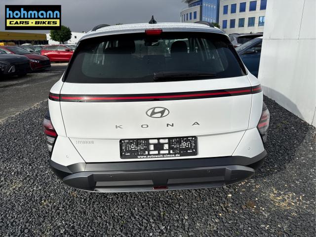 Hyundai / KONA / Weiß / / / DCT 198PS NAVI SHZ ACC PDC v+h 