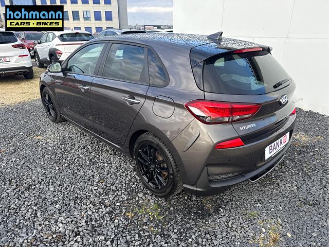Hyundai / i30 / Grau / / / DCT ACC NAVI SHZ RFK 