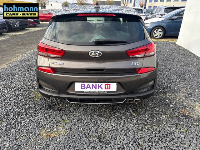 Hyundai / i30 / Grau / / / DCT ACC NAVI SHZ RFK 