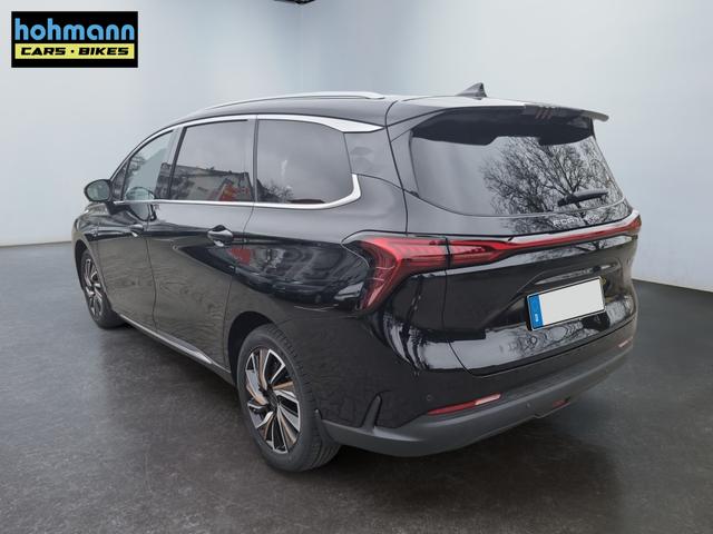 DFM / DFM Forthing 4 / Schwarz / / / 