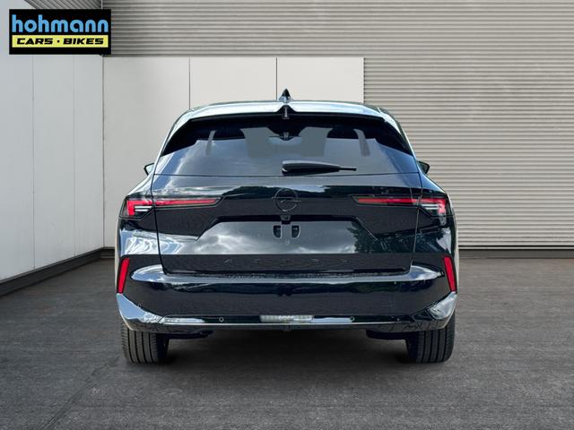 Opel / Astra Sports Tourer / / / / 