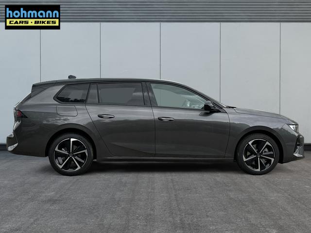 Opel / Astra Sports Tourer / / / / 