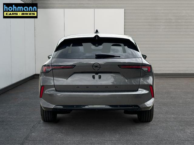 Opel / Astra Sports Tourer / / / / 