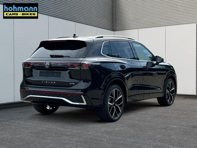 Volkswagen / Tiguan / Schwarz / / / DSG+HARMAN+20 ALU+MATRIX+MASSAGE+ACC+KAMERA