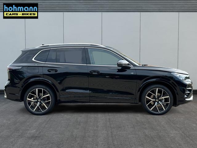 Volkswagen / Tiguan / Schwarz / / / DSG+HARMAN+20 ALU+MATRIX+MASSAGE+ACC+KAMERA