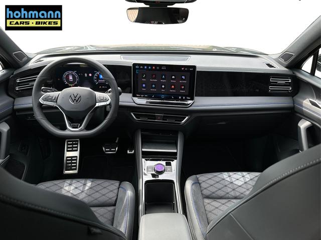 Volkswagen / Tiguan / Schwarz / / / DSG+HARMAN+20 ALU+MATRIX+MASSAGE+ACC+KAMERA