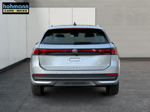 Volkswagen / Passat Variant / Silber / / / DSG+AHK+PANO+NAVI+ACC+KAMERA+LED+MASSAGE