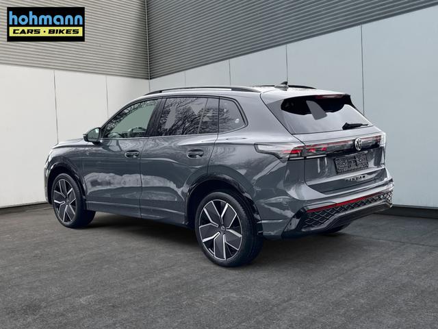 Volkswagen / Tiguan / Grau / / / PLUG-IN+PANO+AHK+HD MATRIX+NAVI+BLACK STYLE+20 LM+ACC