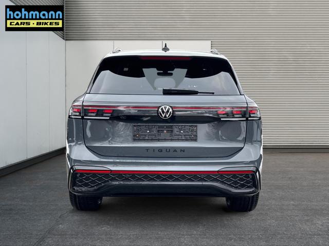 Volkswagen / Tiguan / Grau / / / PLUG-IN+PANO+AHK+HD MATRIX+NAVI+BLACK STYLE+20 LM+ACC