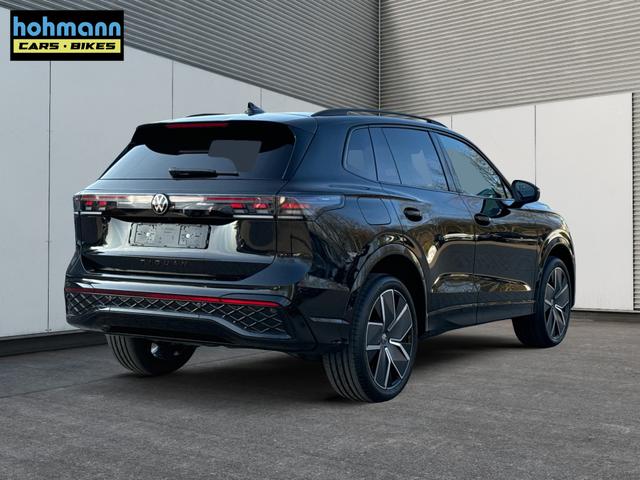 Volkswagen / Tiguan / Schwarz / / / 4 MOT+AHK+NAVI+PANORAMA+EL. HECK.+20 ALU
